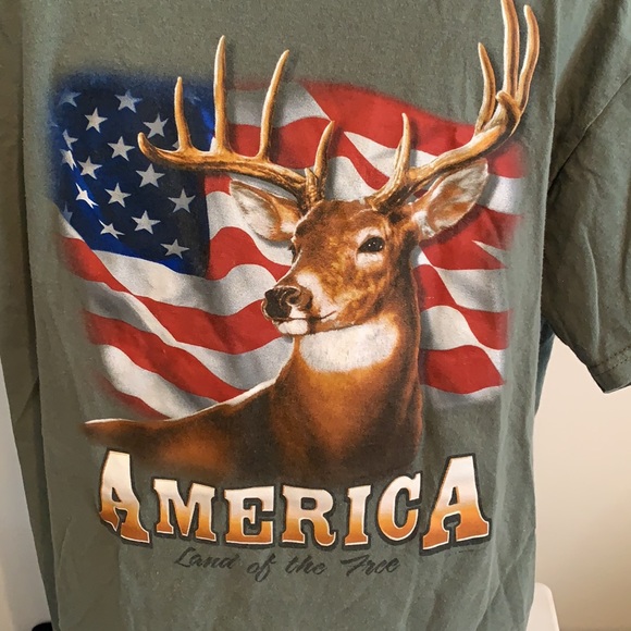 NWOTS Gildan Made in America Shirt - Picture 3 of 4